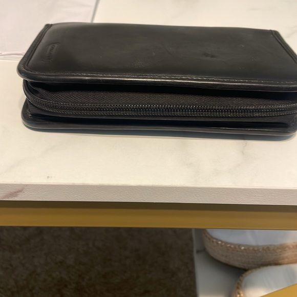 Vintage Coach leather - Zip card holder Wallet, Travel Organizer, Planner - Picture 11 of 14